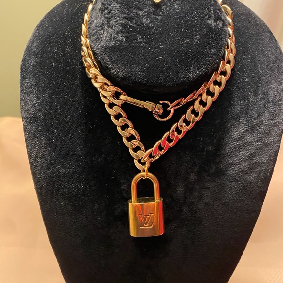 AUTHENTIC LOUIS VUITTON LOCK & KEY # 324 - Picture 6 of 9